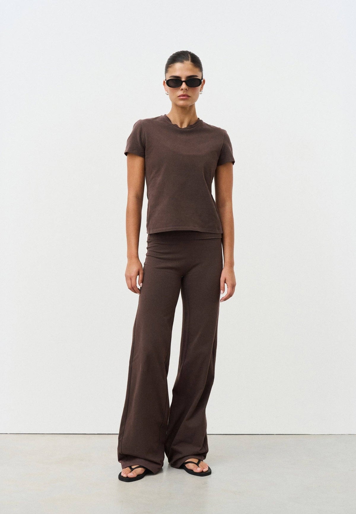 Weiche Baumwollhose mit Umschlagbund - Espresso