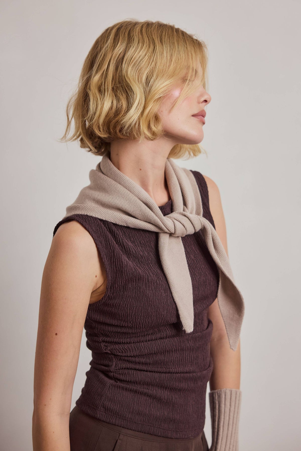 Dreieckstuch aus Merinowolle (S) – Soft Taupe – AW26