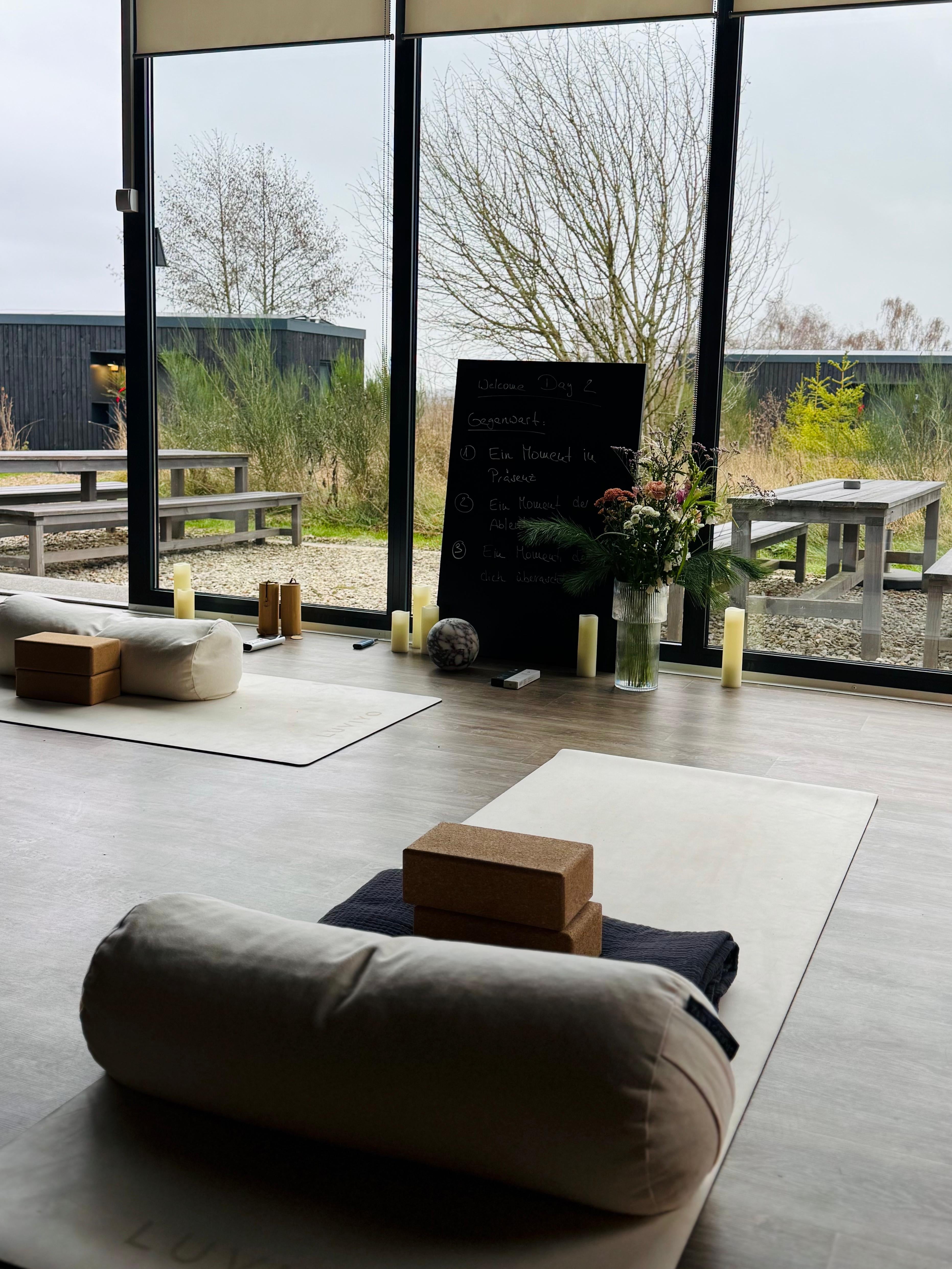 Yoga & History Retreat mit Cat - 13.-15. November 2026, Eifel
