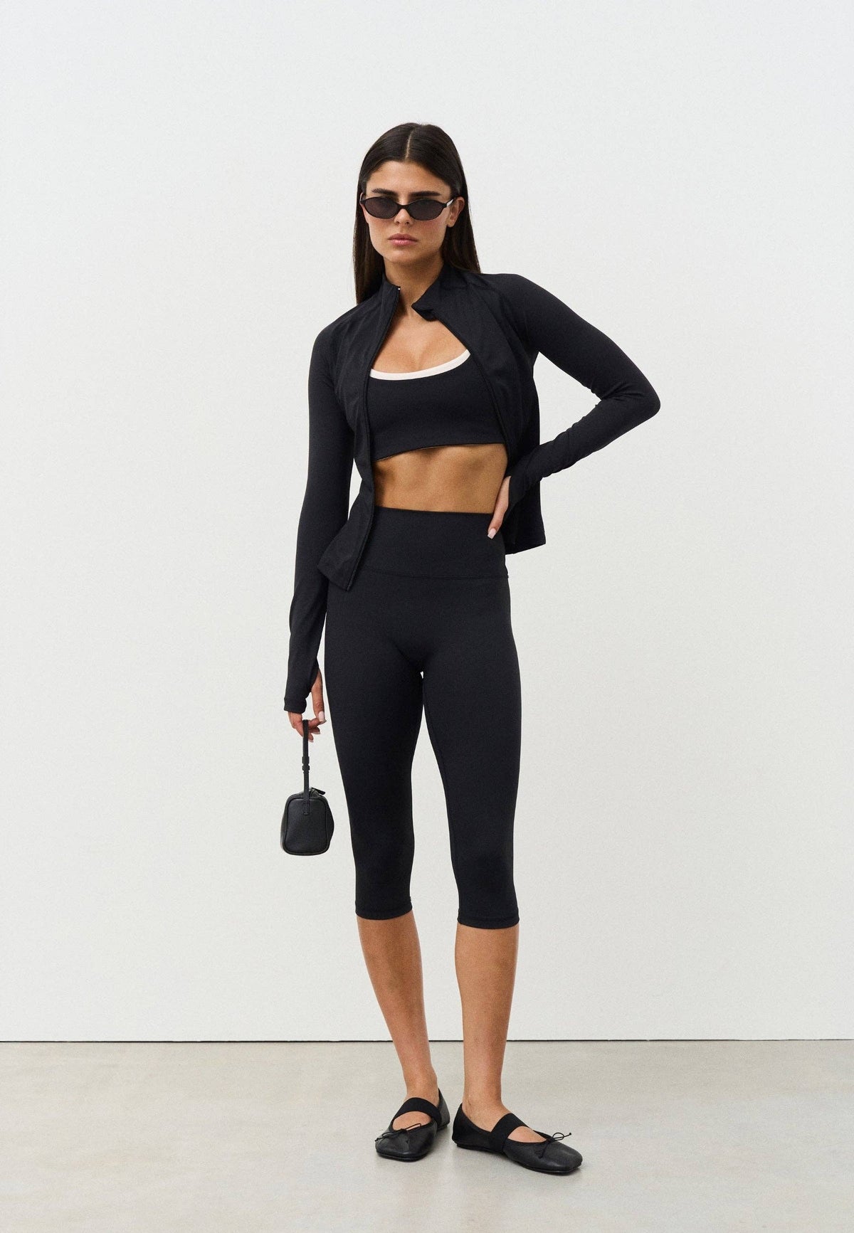 Sisterly Tribe Softsculpt Capri - Schwarz