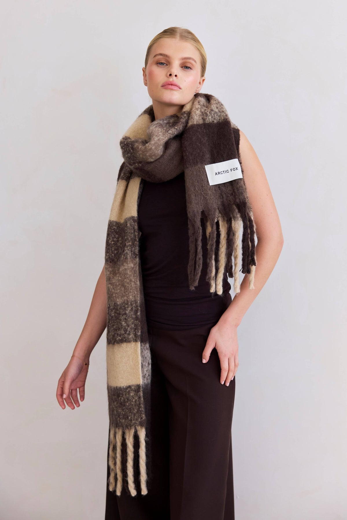Arctic Fox Reykjavik-Schal – 100 % recycelt – Braun kariert – HW26