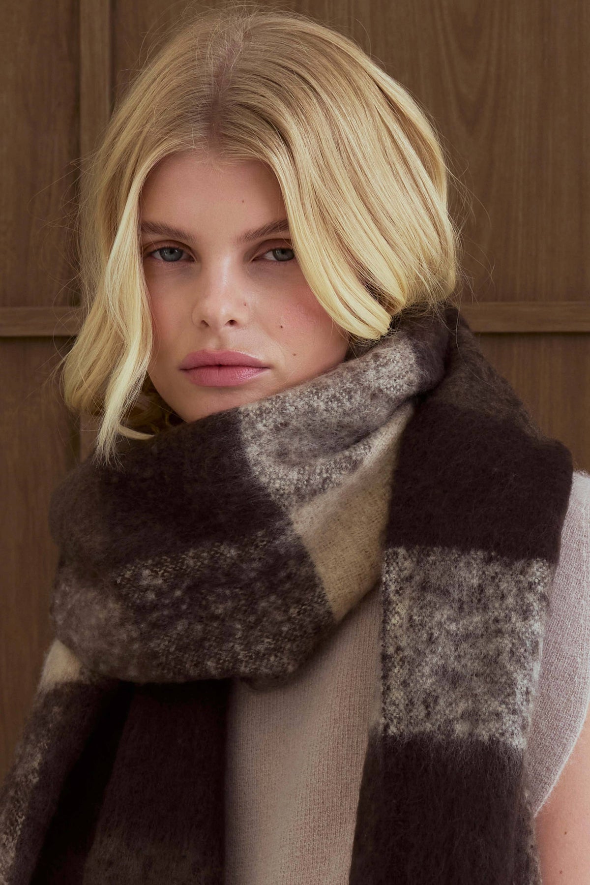 Arctic Fox Reykjavik-Schal – 100 % recycelt – Braun kariert – HW26